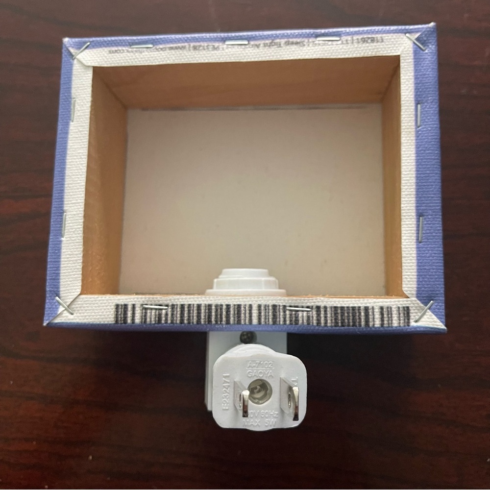 Airplane Nightlight - Picture 2 of 2